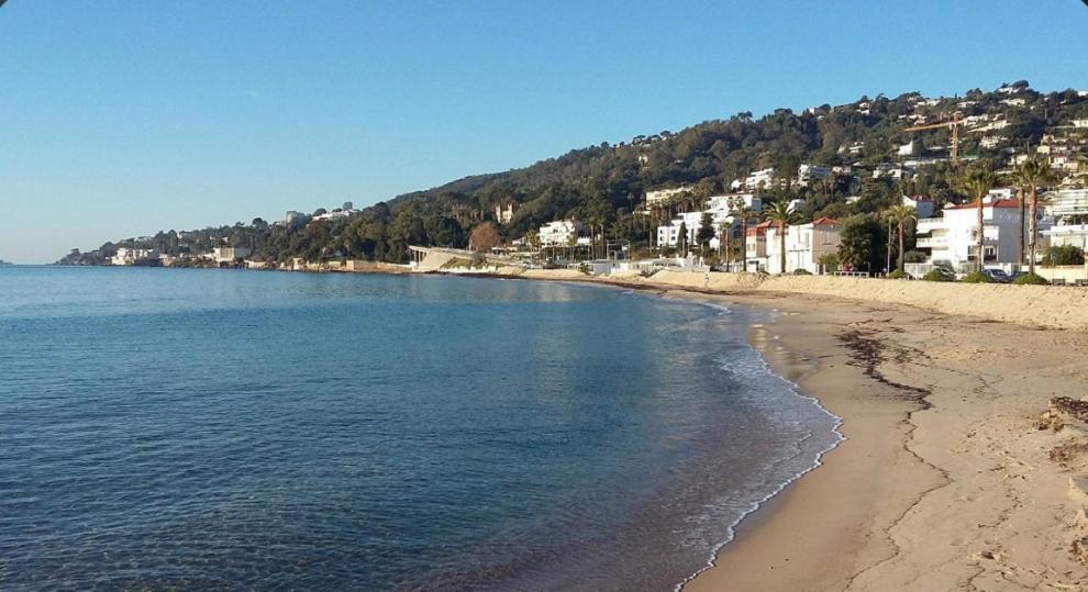 Spacieux Studio A Golfe Juan 2 Minutes Des Plages ヴァロリス エクステリア 写真