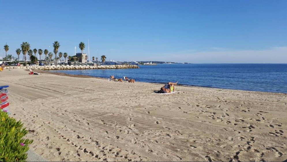Spacieux Studio A Golfe Juan 2 Minutes Des Plages ヴァロリス エクステリア 写真