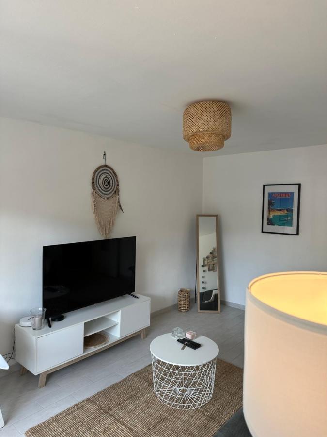 Spacieux Studio A Golfe Juan 2 Minutes Des Plages ヴァロリス エクステリア 写真